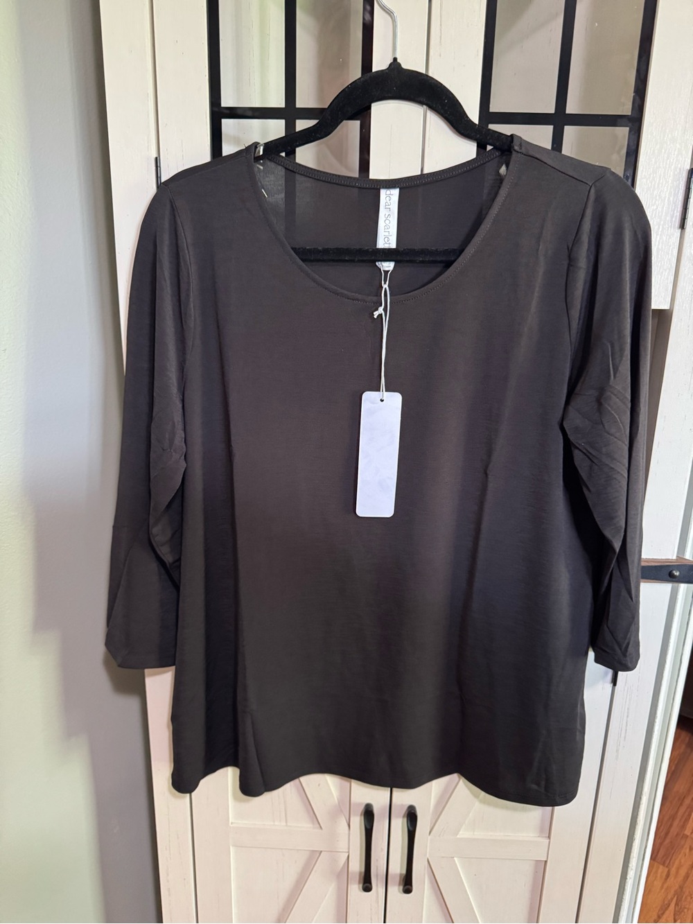 NWT Dear Scarlett Women's Black Scoop Neck Long Sleeve Top -